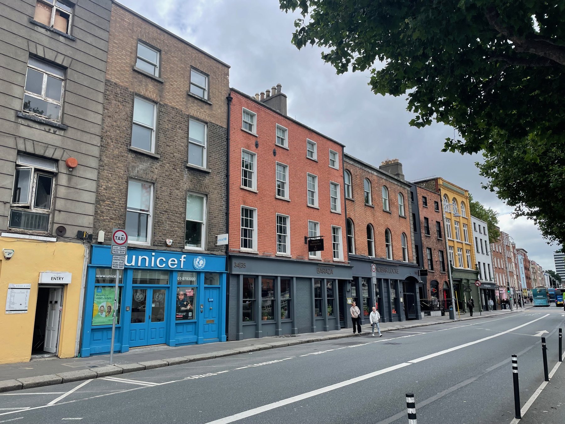 33 Ormond Quay Lower, Dublin 1: the quayside terrace with the ground-floor shop